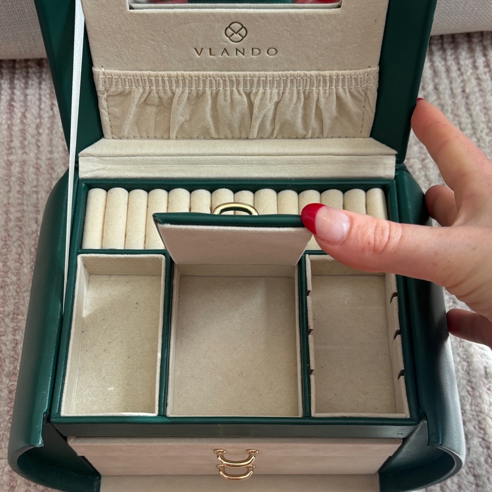 Green Jewelry Organizer Box - Picture 3 of 4